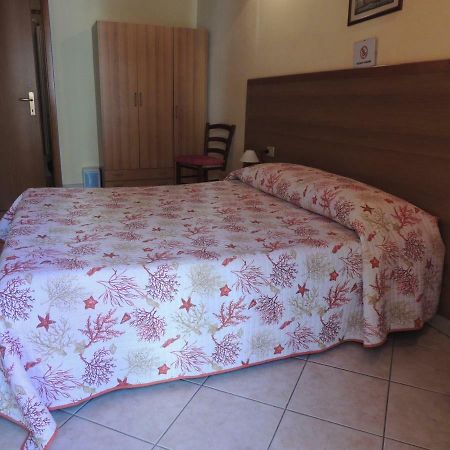 La Marina Bed & Breakfast Каляри Екстериор снимка