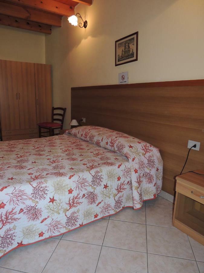 La Marina Bed & Breakfast Каляри Екстериор снимка