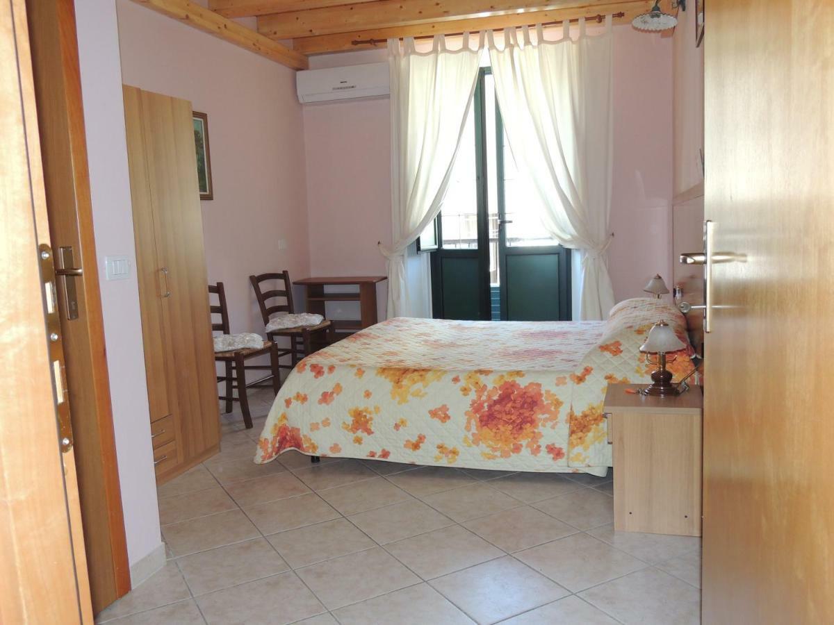 La Marina Bed & Breakfast Каляри Екстериор снимка