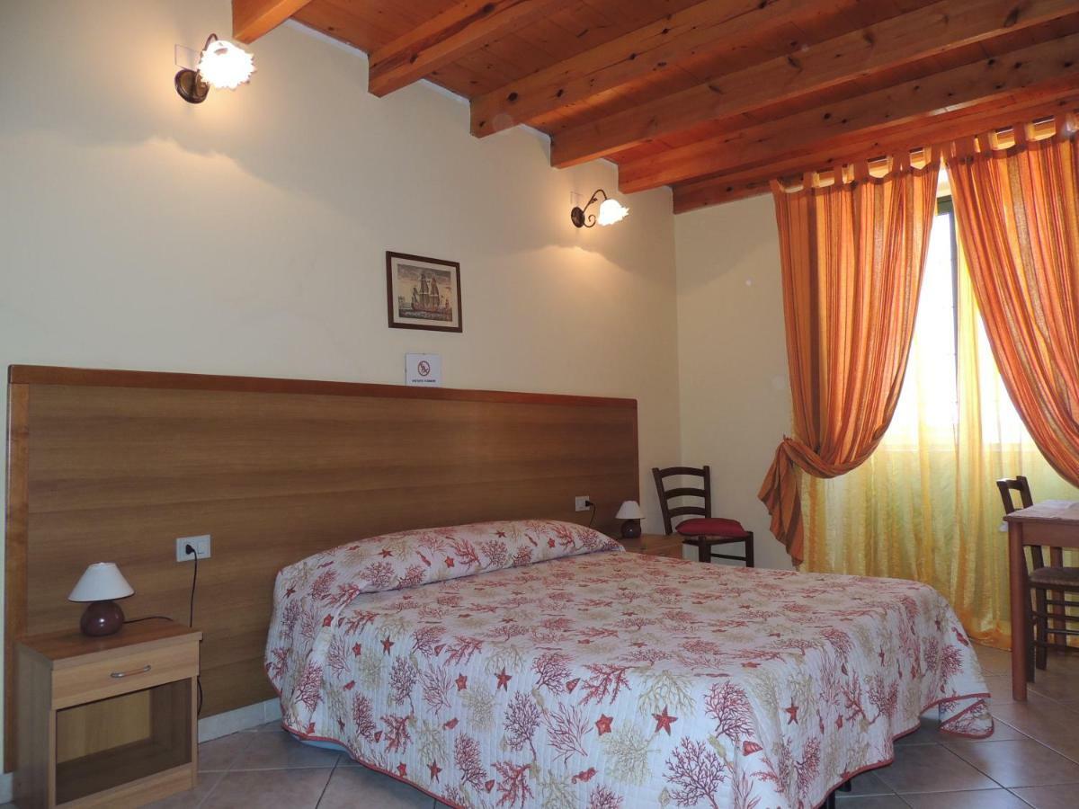 La Marina Bed & Breakfast Каляри Екстериор снимка