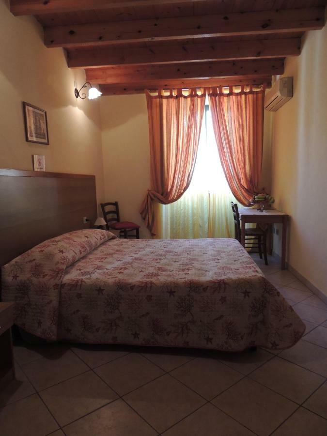 La Marina Bed & Breakfast Каляри Екстериор снимка