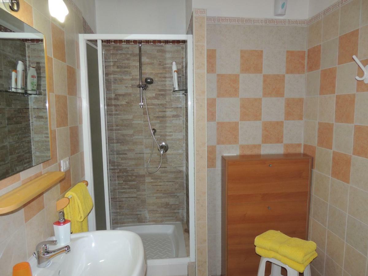 La Marina Bed & Breakfast Каляри Екстериор снимка