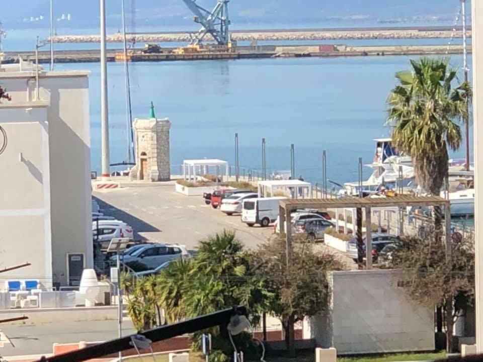 La Marina Bed & Breakfast Каляри Екстериор снимка